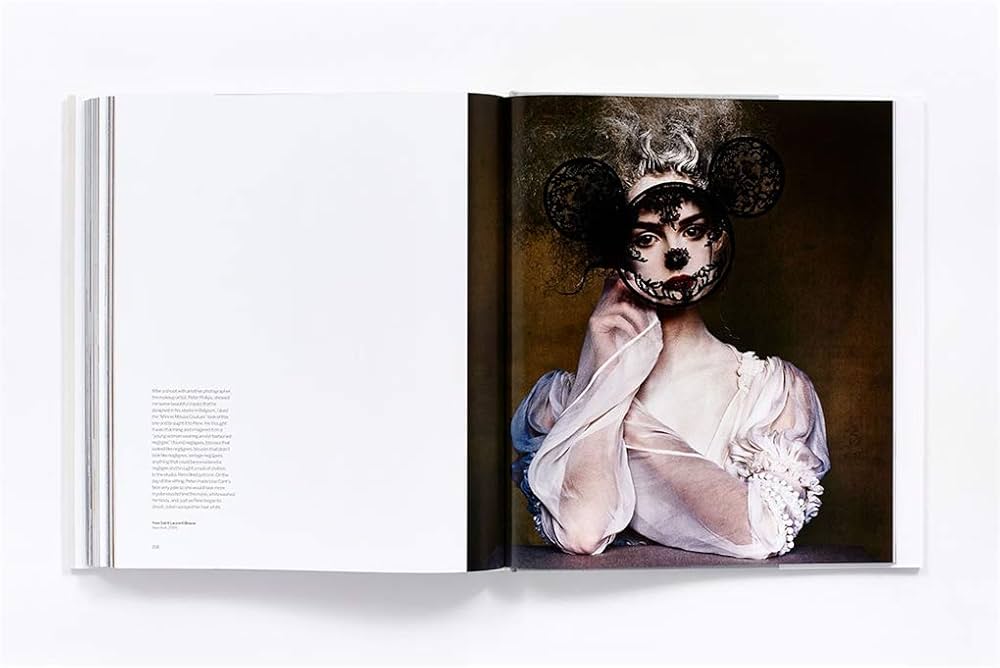 Amazon.com: Stoppers: Photographs from My Life at Vogue